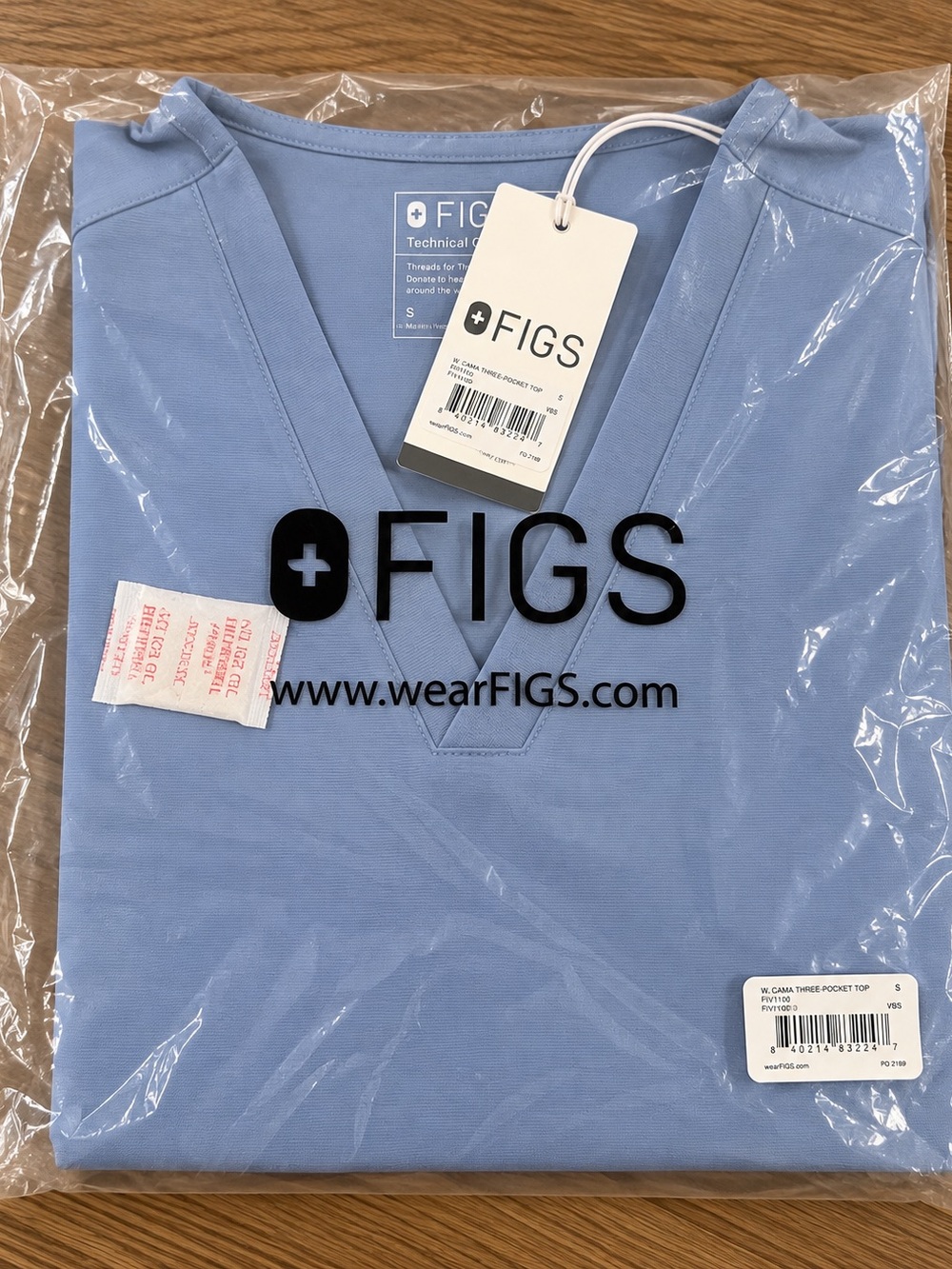 * NWT * FIGS Ceil Blue Zamora Joggers and 3 Pocket Top